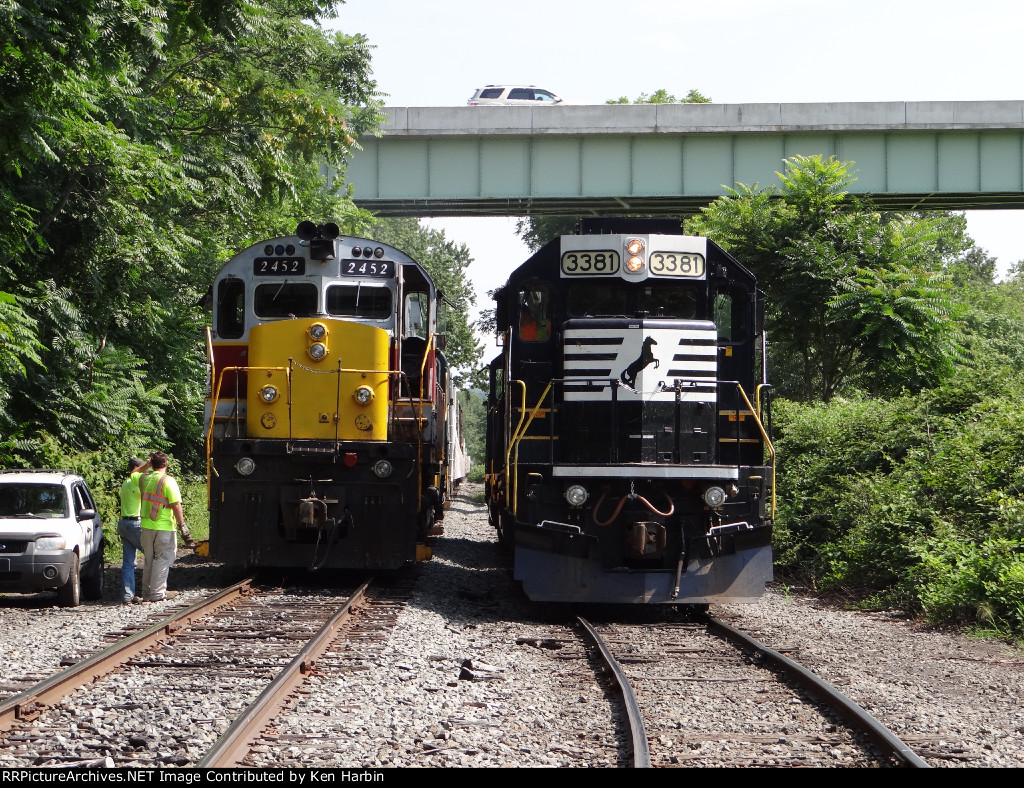 Alco 2452 and EMD 3381